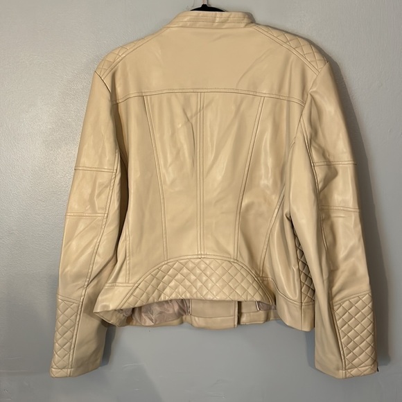 Calvin Klein Cream Faux Leather Moto Ribbed Jacket with Gold Hardware size XL - Picture 5 of 5